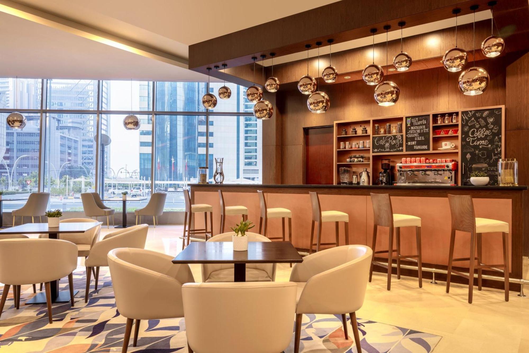 Le Meridien City Center ドーハ エクステリア 写真