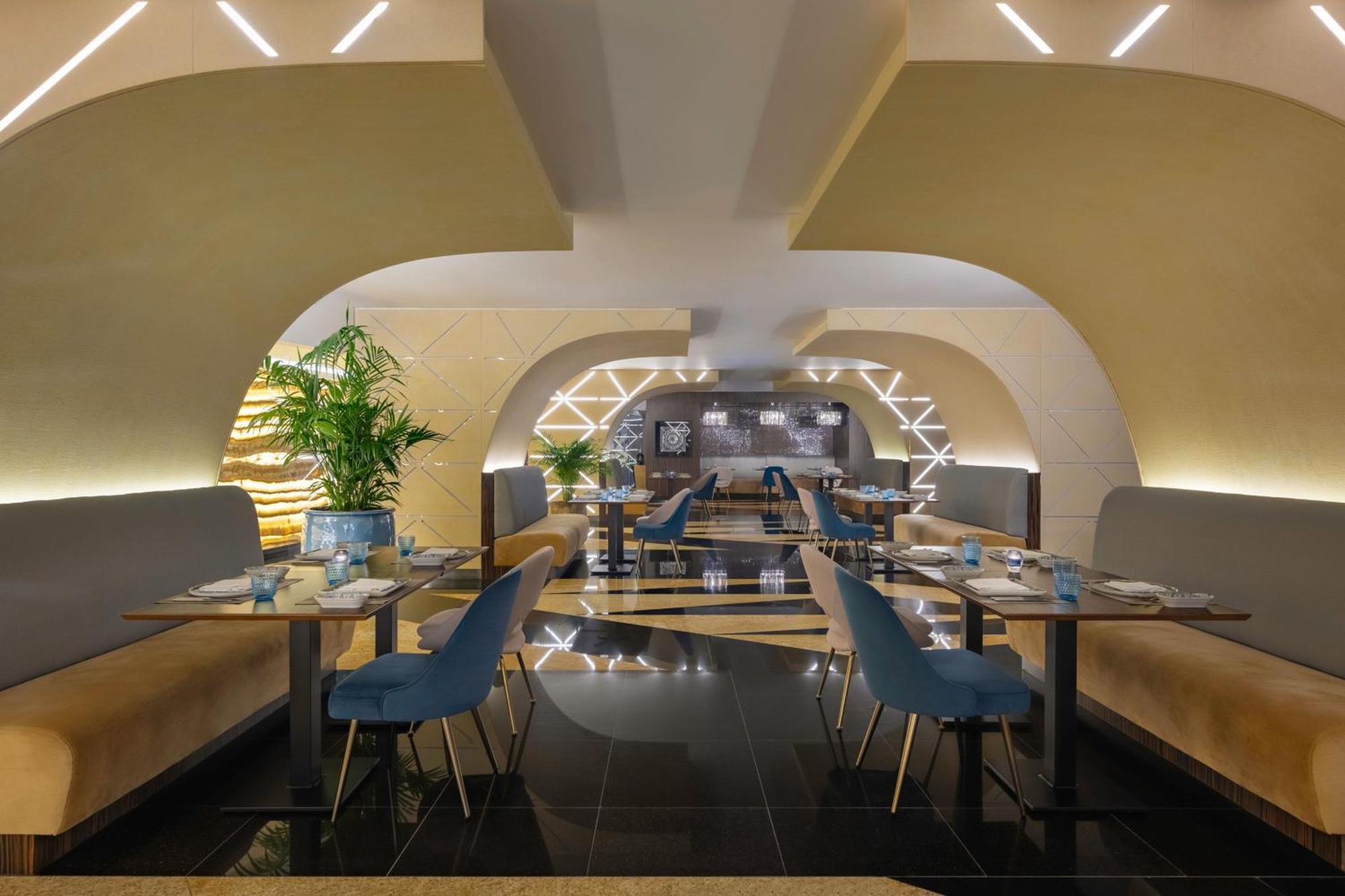 Le Meridien City Center ドーハ エクステリア 写真