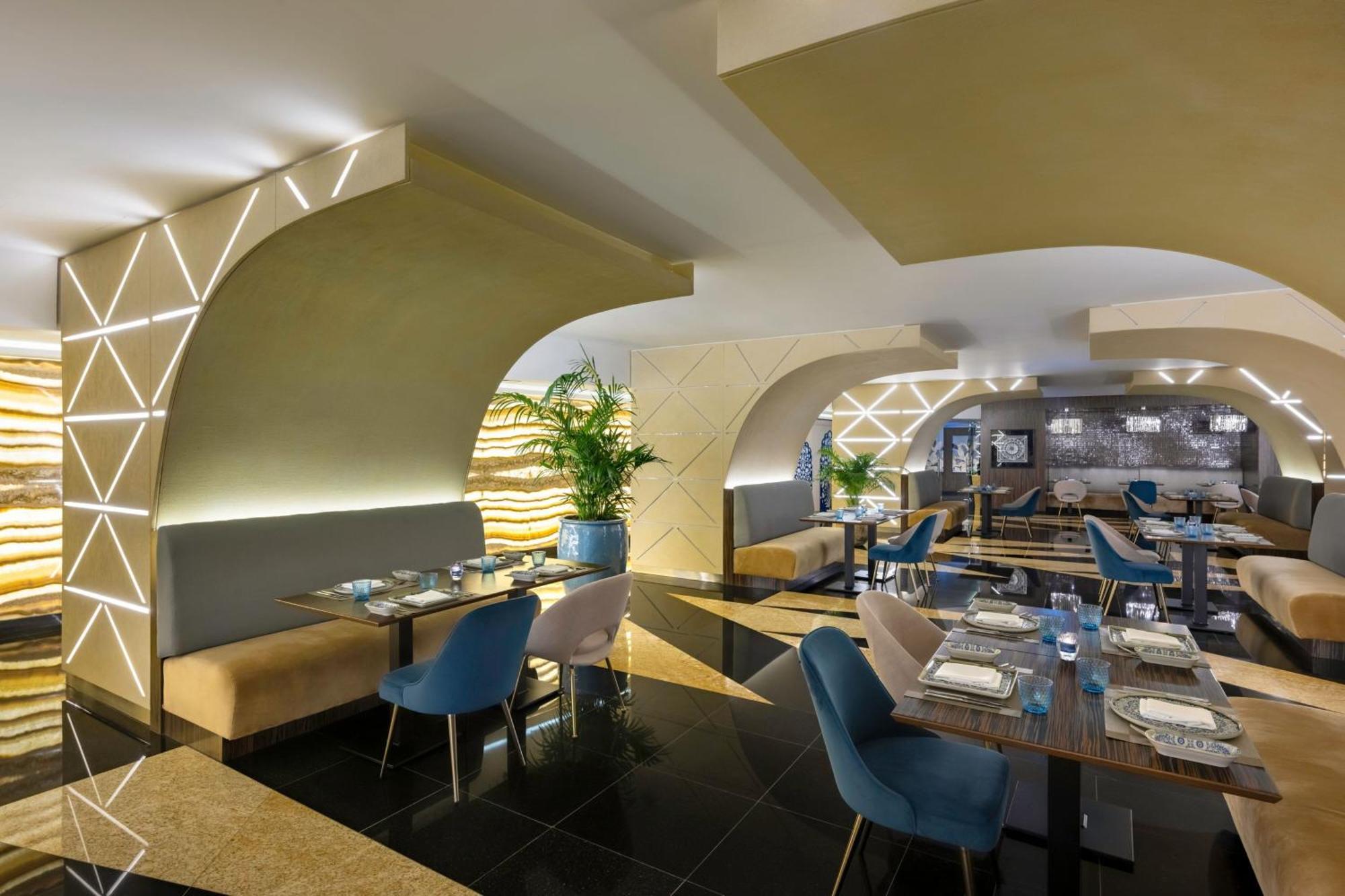 Le Meridien City Center ドーハ エクステリア 写真